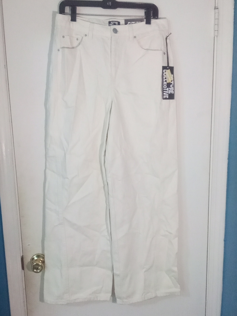 * Future Collective Wide-Leg Denim Jeans Sz 8 NWT $40 Embroidery